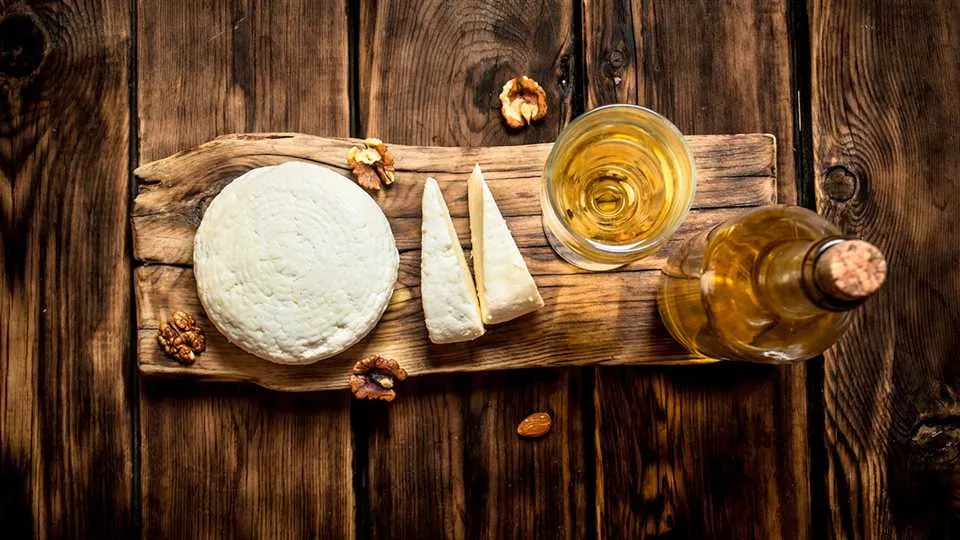 Jak łączyć wino z serami?